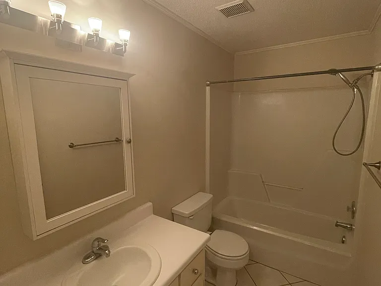 117 Woodleigh Rd — Photo 10