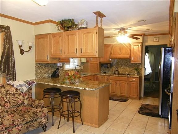 2nd image of 109 Applewood Dr