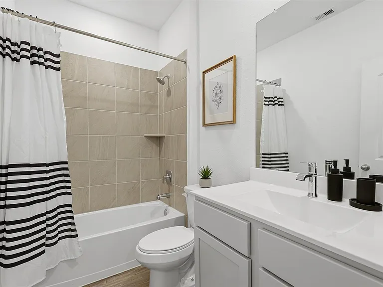 17719 Winfall Dr — Photo 37