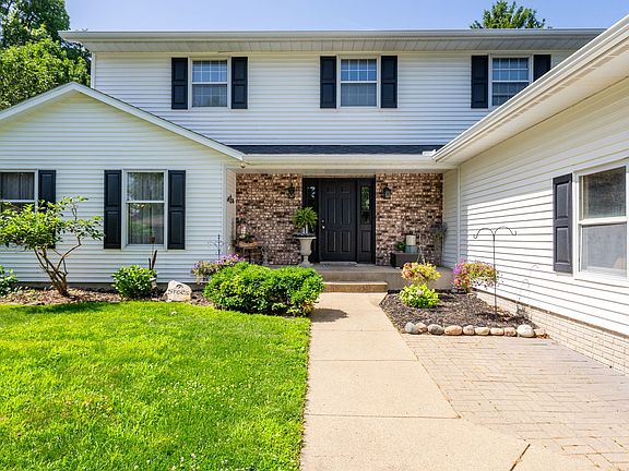 3rd image of 1139 Brookview Dr