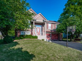 21 Lilac Ct, South Elgin, IL 60177