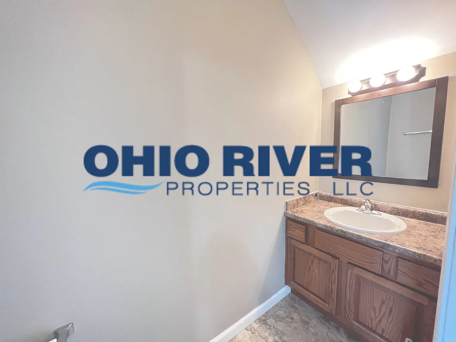 2 bed, 1.5 bath, 924 sqft, $1,150 — Photo 3