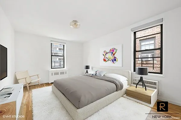 Sold by R New York | media 11