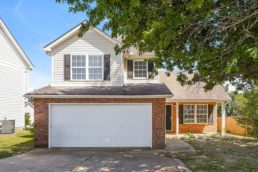 3 bed, 2.5 bath, 1484 sqft, $1,975 — Photo 1