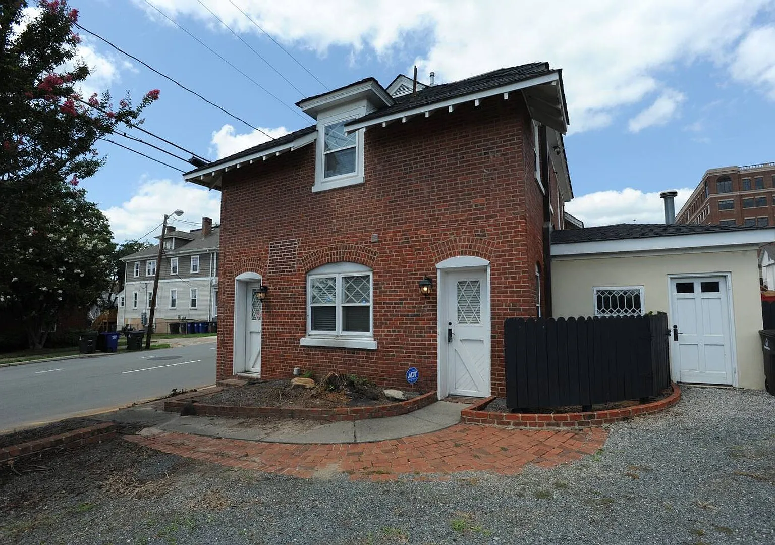 Furnished Charming Historical Home for Lease in Downtown Winston-Salem — Photo 2