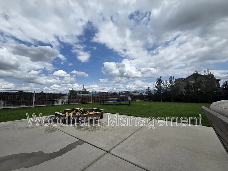 98 Caitlin Rd — Photo 37