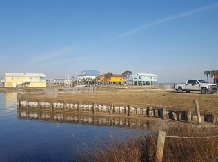 696 Chickasaw Rd, Gulf Shores, AL 36542