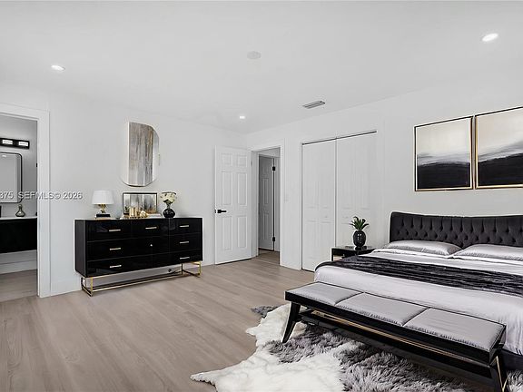 5th image of 7501 Raleigh St