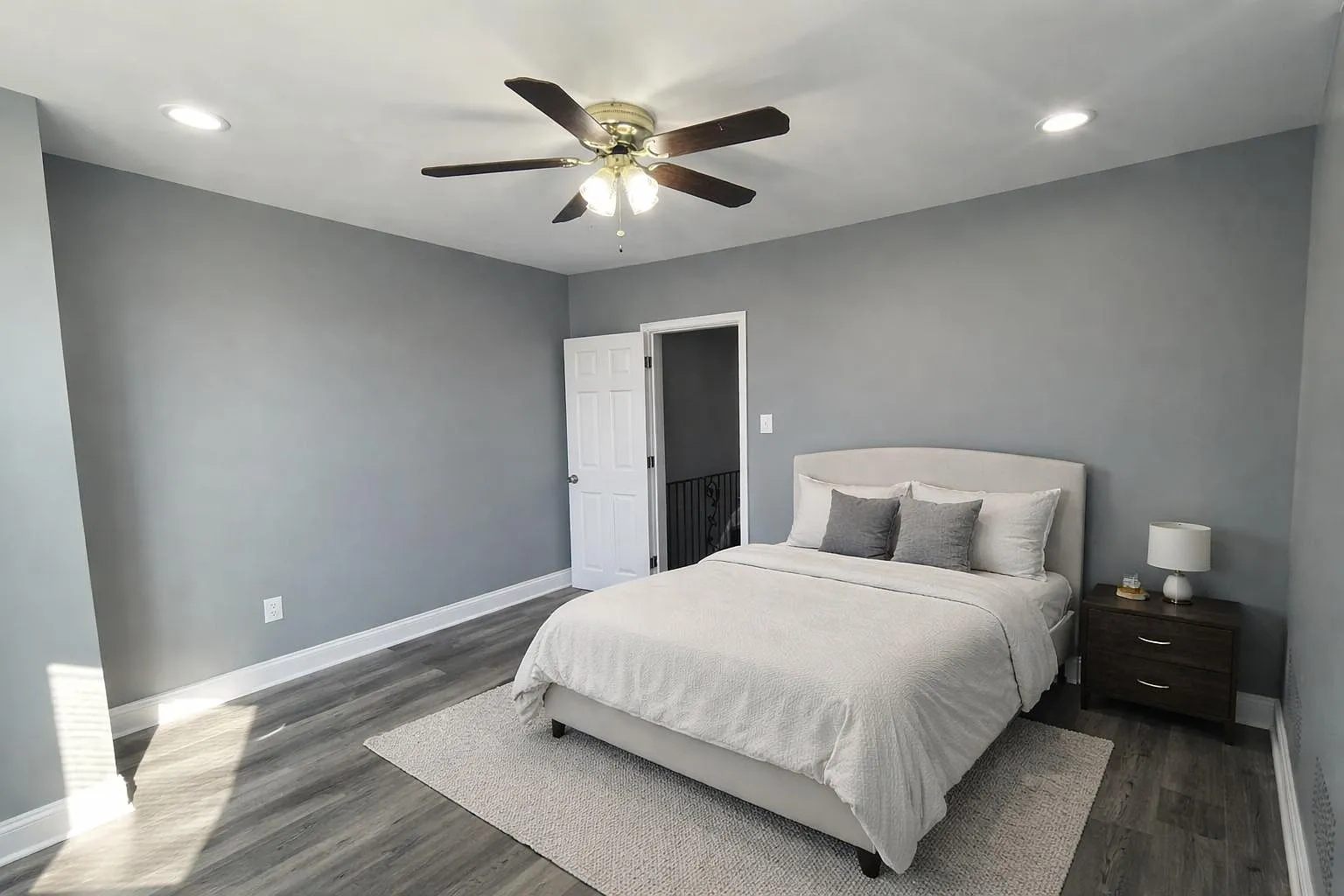 3 bed, 1.5 bath, 1200 sqft, $1,092 — Photo 1