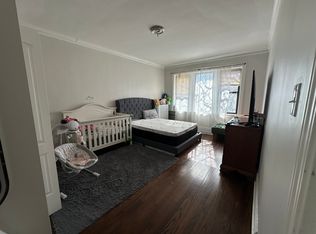 1552 W Arthur Ave APT 3, Chicago, IL 60626