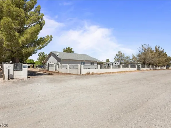 5703 Calverts St, Las Vegas, NV 89130