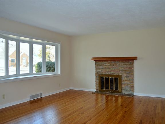4th image of 1878 25th Avenue Ct