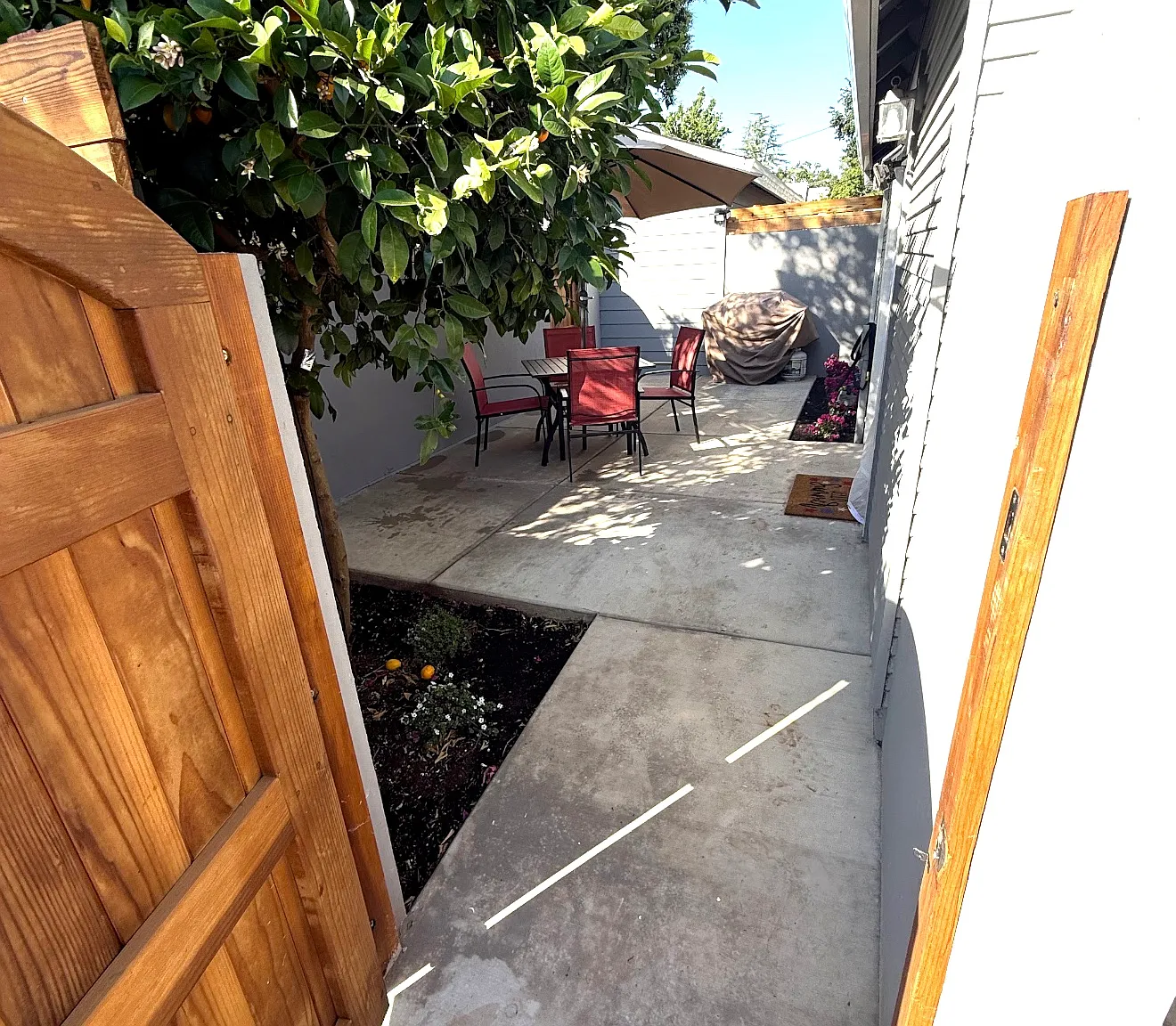 Studio, 360 sqft, $1,875 — Photo 2
