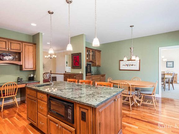 5th image of 4220 Oak River Ct NE