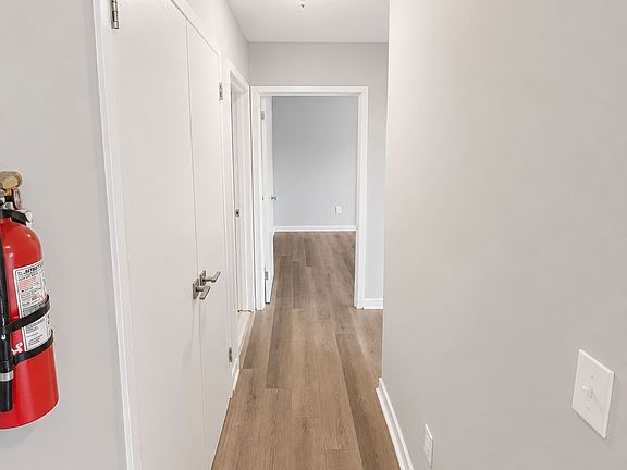 4th image of 169 16th Ave #4