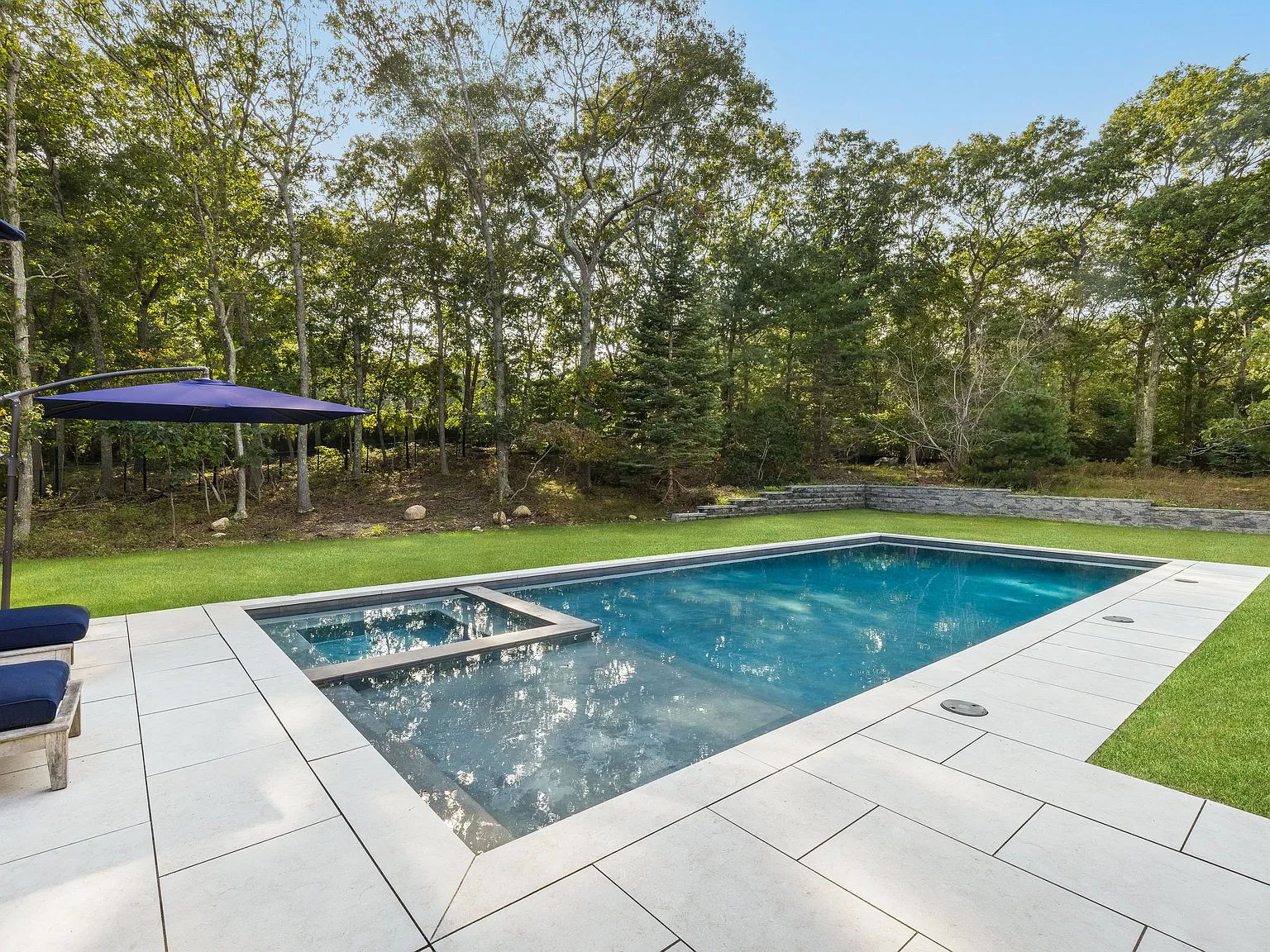 New Contemporary Luxury Rental in East Hampton — Photo 4