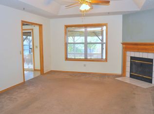 3301 S Palisades Dr, Springfield, MO 65807