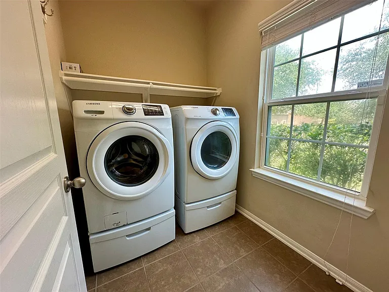 11111 Kingsnorth Dr — Photo 35