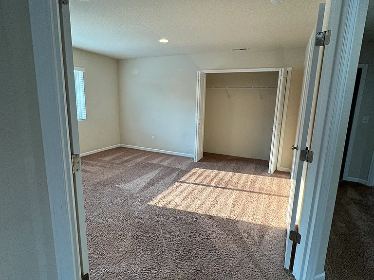 17531 SE Pinnacles St — Photo 24