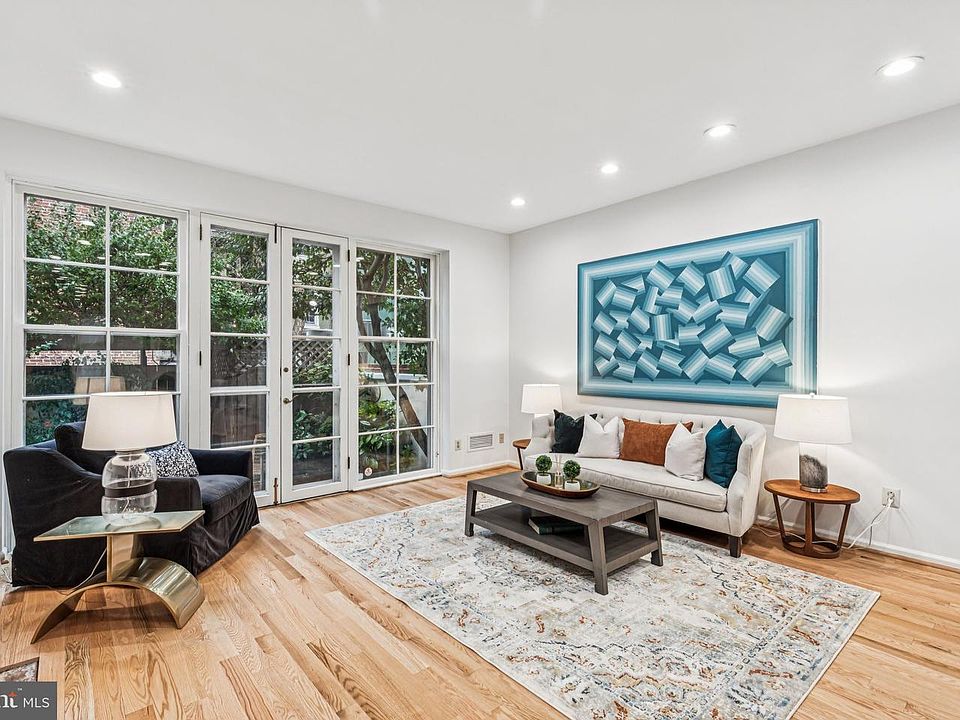 1st image of 1 Blackwell Pl