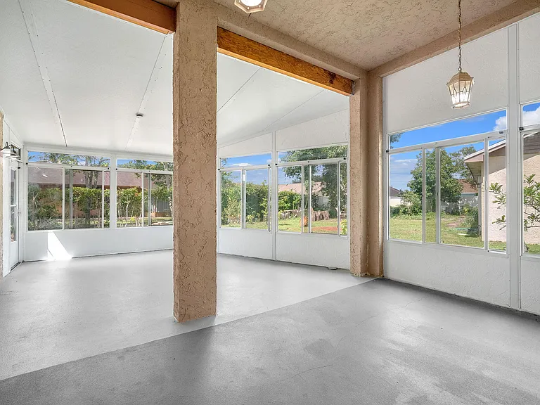 4100 Temple St — Photo 15