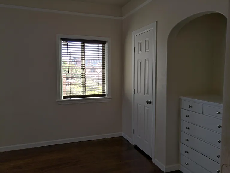 1321 E Mabel St — Photo 49