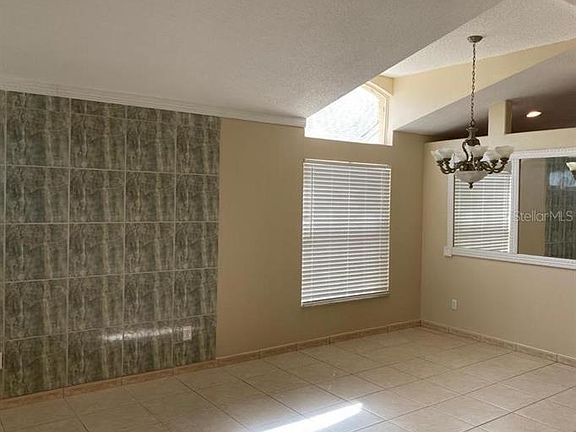 4th image of 2097 Shannon Lakes Blvd