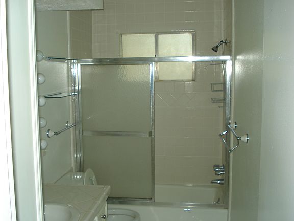 4th image of 5375 Lincoln Green Dr