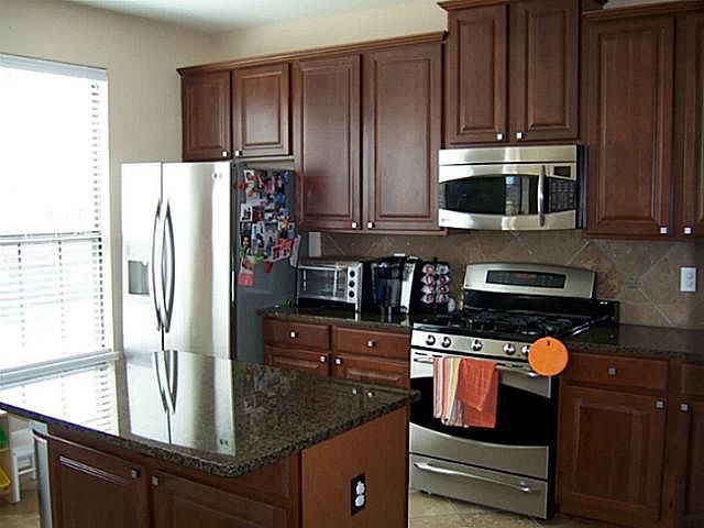 1st image of 7829 Fox Horn Dr