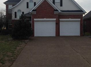 300 Legends Ct, Bowling Green, KY 42103