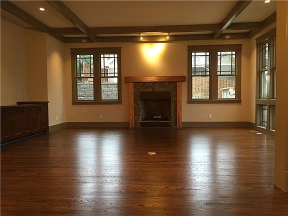 5th image of 2907 Oakland Ave