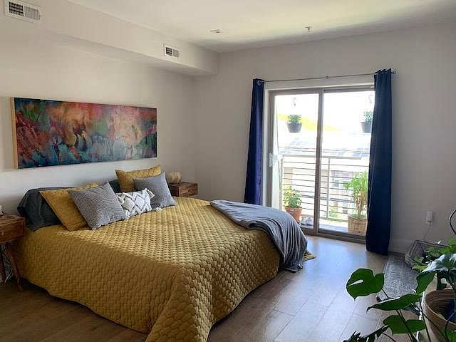 Master bedroom with Juliet balcony