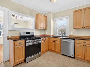 157-159 Pleasant St, Easthampton, MA 01027