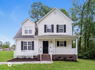 100 Laurelwood Dr, Smithfield, NC 27577