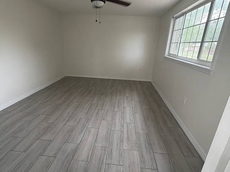 Magellan Dr — Photo 13
