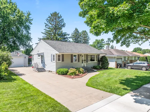 1917 2nd Ave NW, Austin, MN 55912