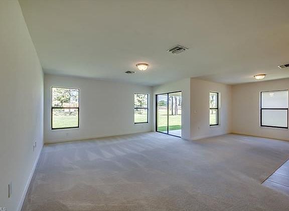 5th image of 210 Shadow Lakes Dr