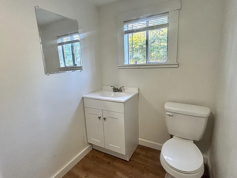1404 Callahan St — Photo 4