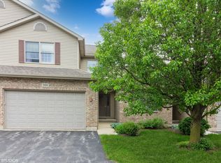 1444 Ridge Dr, Sycamore, IL 60178