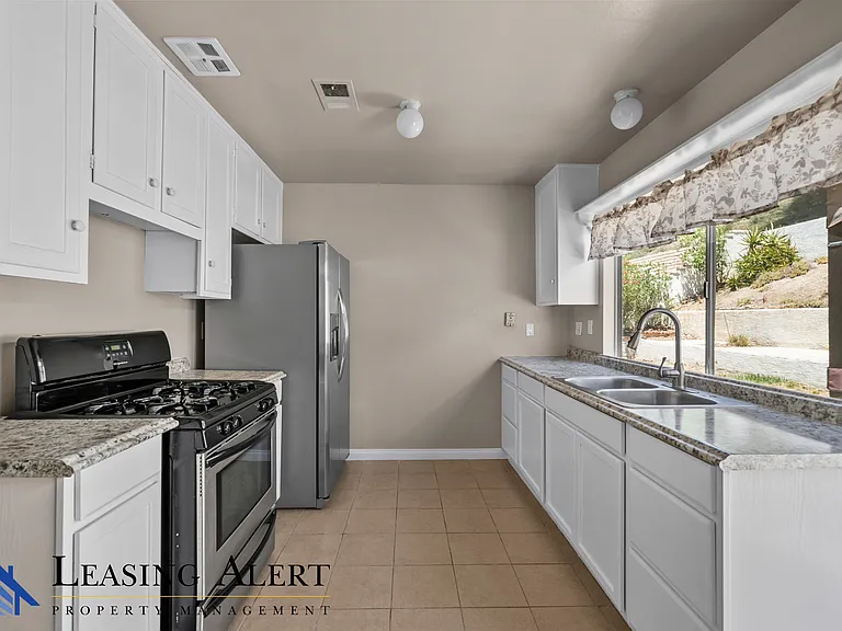 29238 Florabunda Rd — Photo 5