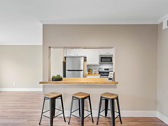 3rd image of 6426 Kentwick Dr #24/4