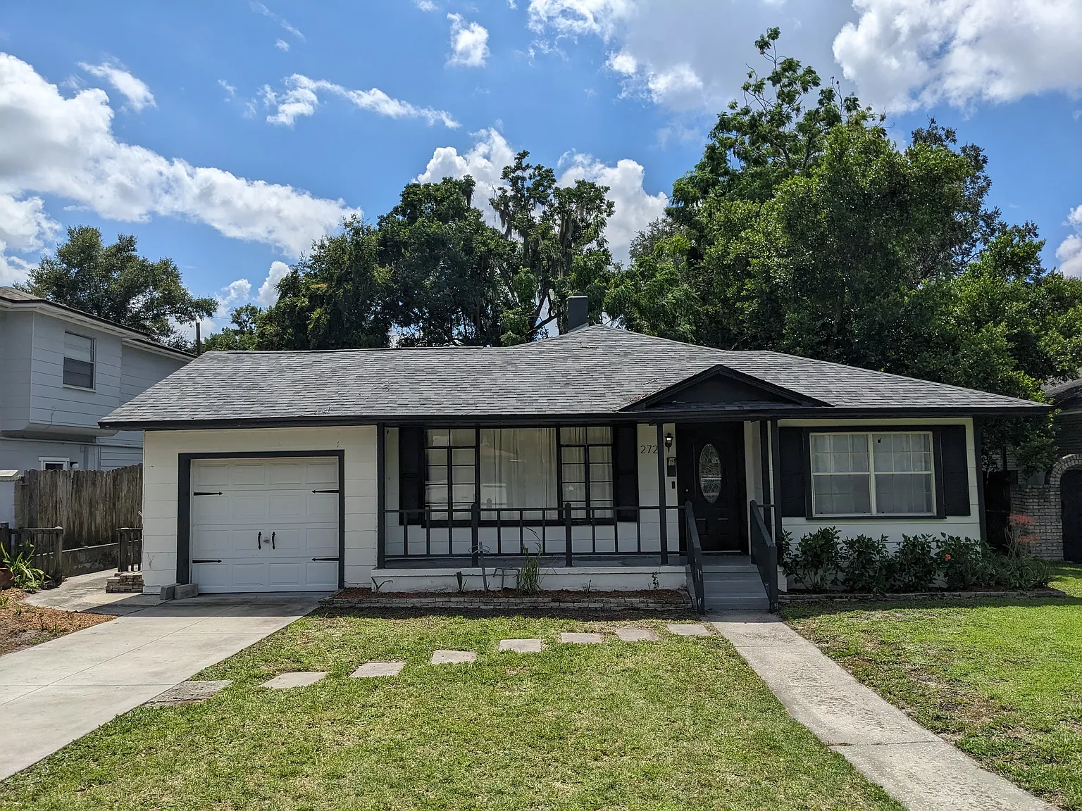 3 bed, 1207 sqft, $1,600 — Photo 1