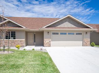 1520 Ardmore Ave S, Grand Forks, ND 58201