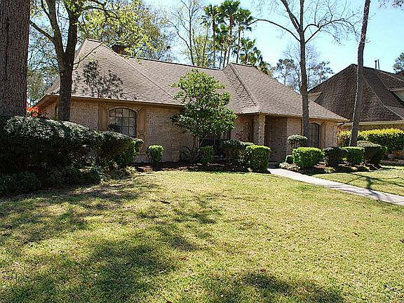 Spacious lot on Fawn Creek!