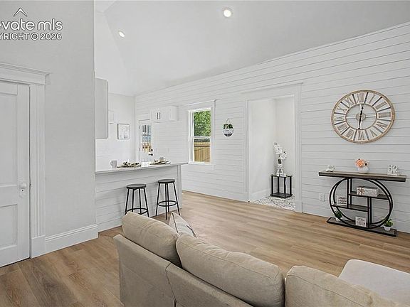 3rd image of 11 N 13th St