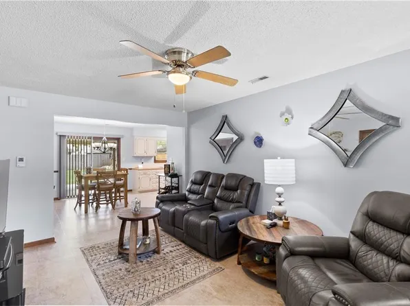337 Pleasant St, Lawrence, KS 66044