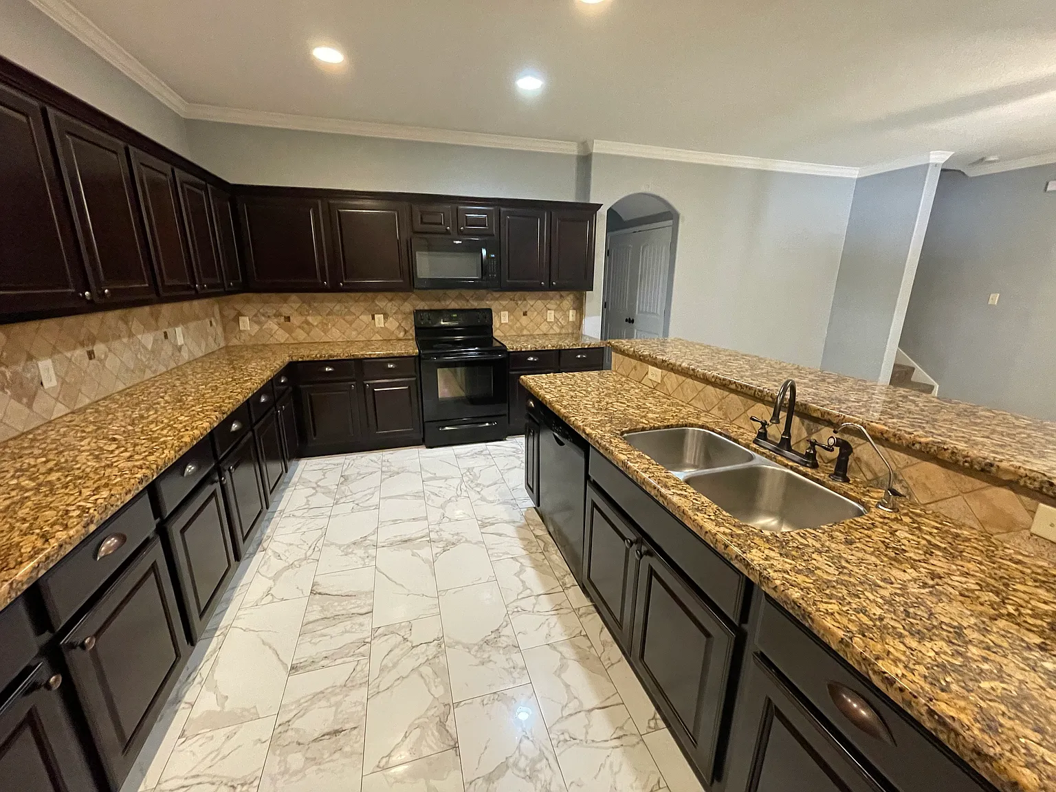 4 bed, 1853 sqft, $675 — Photo 4