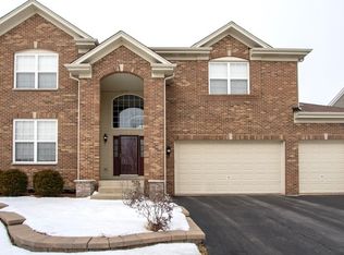 612 Waterford Rd, Elgin, IL 60124