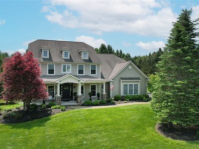 2076 Black Spruce Cir, Manlius, NY, 13104