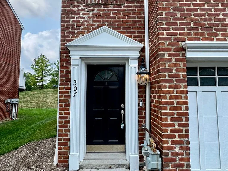 307 Marshall Heights Dr — Photo 3